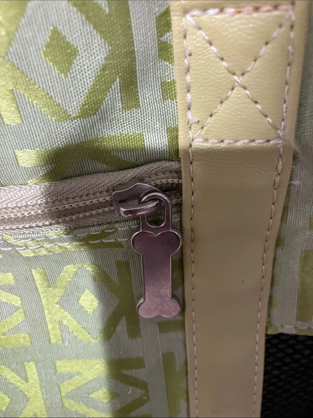 Pack n pawsLime Green dogTote with Front Zip Pocket